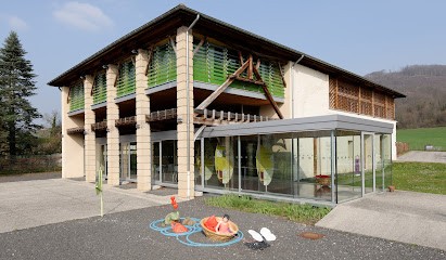 Le Grand Séchoir - Maison Du Pays De La Noix, Musée à Vinay