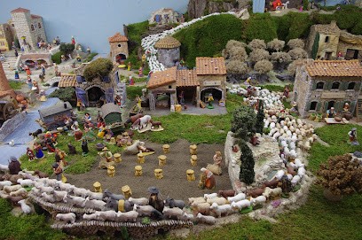 La Crèche Du Chêne, Musée à Chaussan