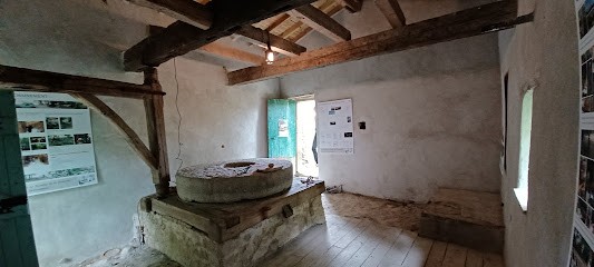 Le moulin de la Pomelle, Musée à Villeneuve-la-Comptal